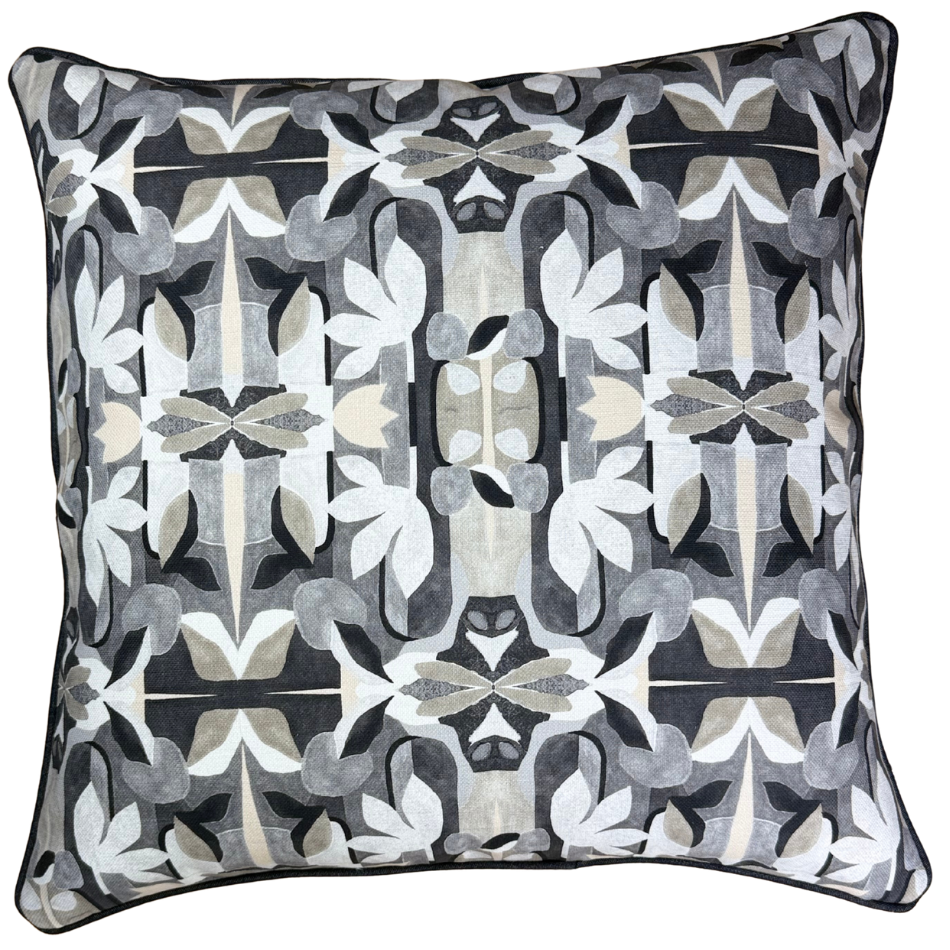 Makalani Palm Neutral with Black Piping