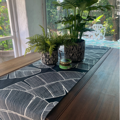 Table runner 「豊穣」　帯リメイク Table Runner Plantation Parchment on Black – Design Team